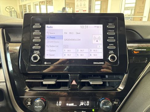 Used 2023 Toyota Camry SE w/ Protection Package (Q2) (TMS) FWD image 17