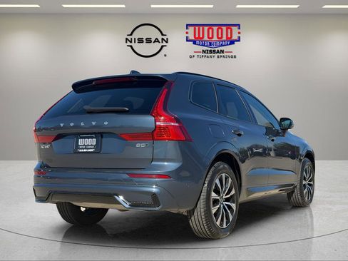 Used 2024 Volvo XC60 B5 Plus image 3