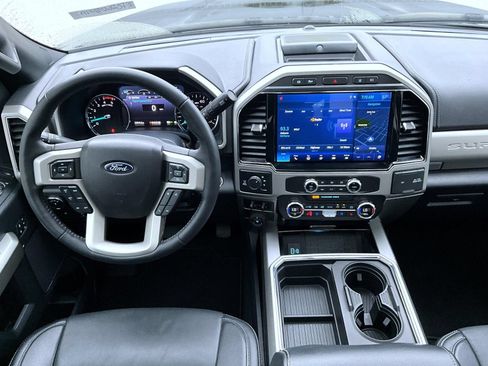 Used 2022 Ford F350 Lariat w/ Lariat Ultimate Package AWD/4WD image 15