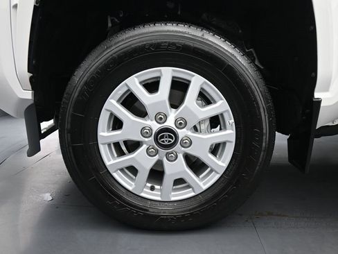 Used 2024 Toyota Tacoma SR image 14