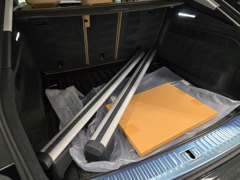 Used 2025 Audi Q8 Premium Plus w/ Premium Plus Package image 19