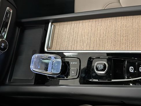 New 2026 Volvo XC60 T8 Plus w/ Protection Package Premier image 19