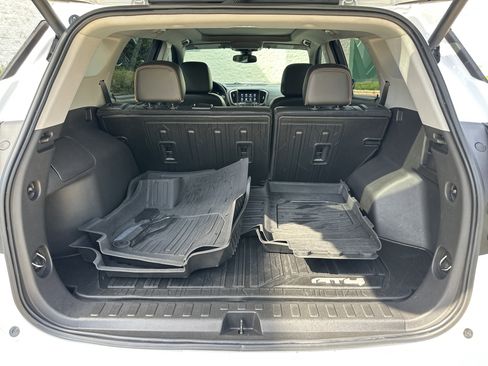 Used 2022 GMC Terrain AT4 w/ LPO, Floor Liner Package image 34