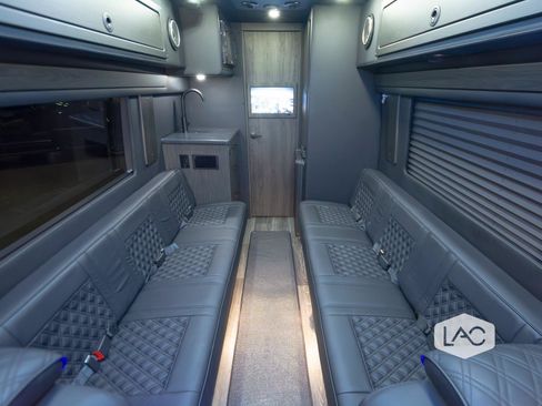 Used 2025 Mercedes-Benz Sprinter 3500 image 8