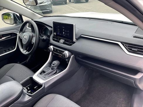 Used 2025 Toyota RAV4 XLE AWD/4WD image 14