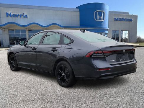 Certified 2025 Honda Accord SE image 3