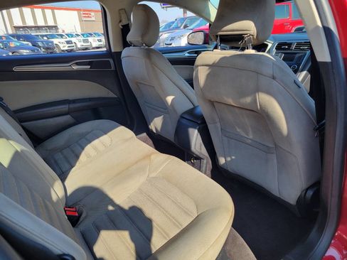 Used 2017 Ford Fusion S image 19