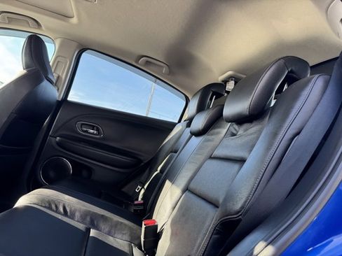 Used 2021 Honda HR-V EX-L image 11