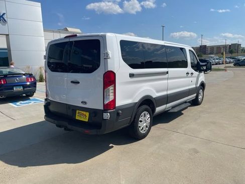 Certified 2017 Ford Transit 350 XLT RWD image 4