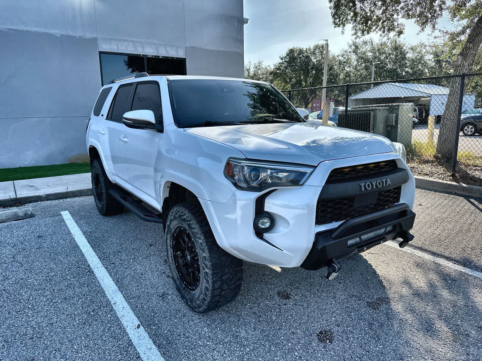 Used 2021 Toyota 4Runner SR5 Premium w/ Moonroof Package AWD/4WD image 11