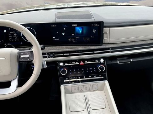 Used 2024 Hyundai Santa Fe Limited image 9