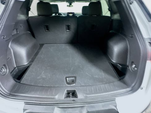 Used 2025 Chevrolet Blazer LT image 28