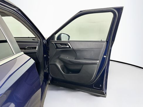 Used 2024 Mitsubishi Outlander SE image 32