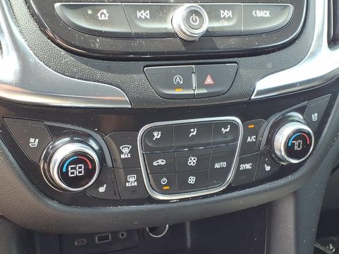 Used 2022 Chevrolet Equinox Premier FWD image 24