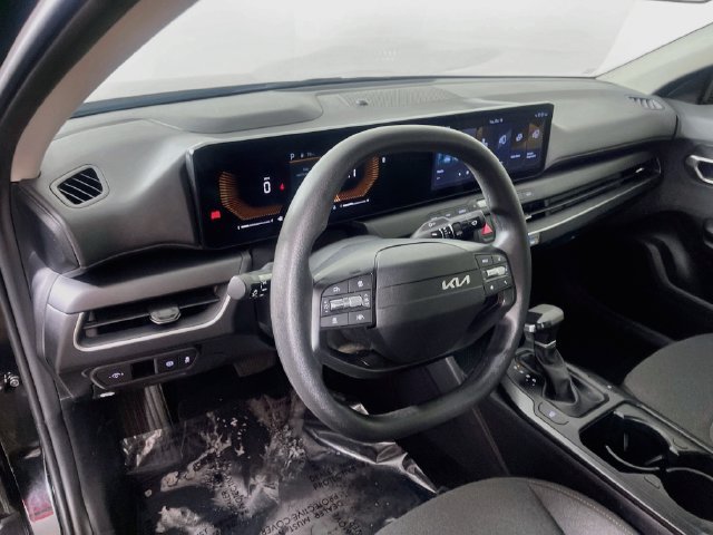 Used 2025 Kia K4 FWD image 10