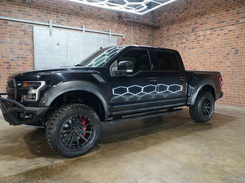 Used 2019 Ford F150 Raptor w/ Equipment Group 802A Luxury image 8