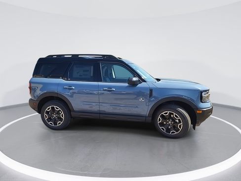 New 2025 Ford Bronco Sport Outer Banks image 9