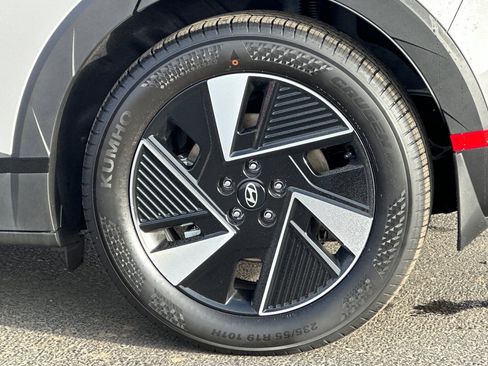 New 2026 Hyundai Ioniq 5 SEL image 25