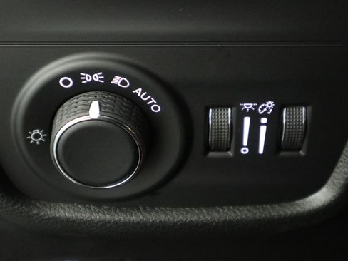 New 2026 Jeep Grand Cherokee Altitude AWD/4WD image 33
