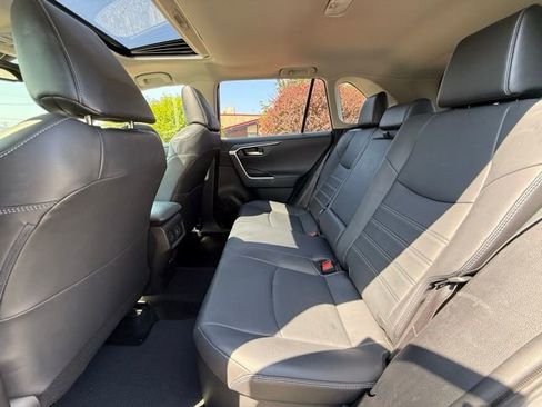 Used 2019 Toyota RAV4 Limited image 24
