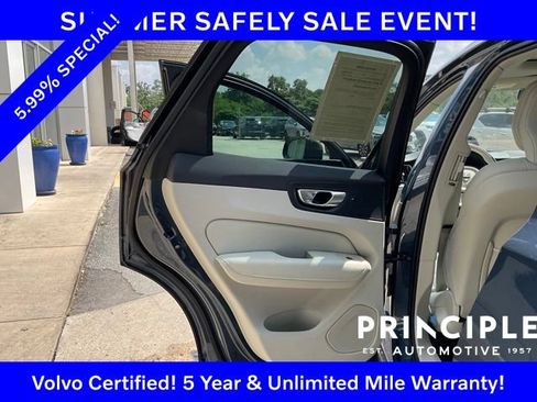 Certified 2025 Volvo XC60 B5 Core AWD/4WD image 16