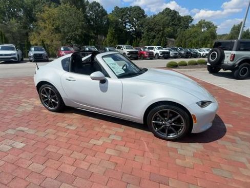 Used 2019 MAZDA MX-5 Miata RF Grand Touring w/ GT-S Package RWD image 4