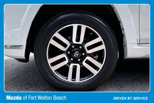 Used 2024 Toyota 4Runner Limited AWD/4WD image 33