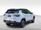 Used 2024 Jeep Compass Trailhawk image 4
