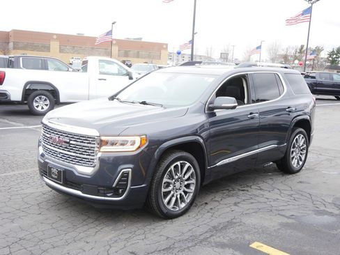 Used 2021 GMC Acadia Denali w/ Denali Ultimate Package AWD/4WD image 4