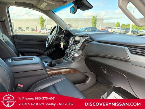 Used 2017 Chevrolet Suburban LT AWD/4WD image 41