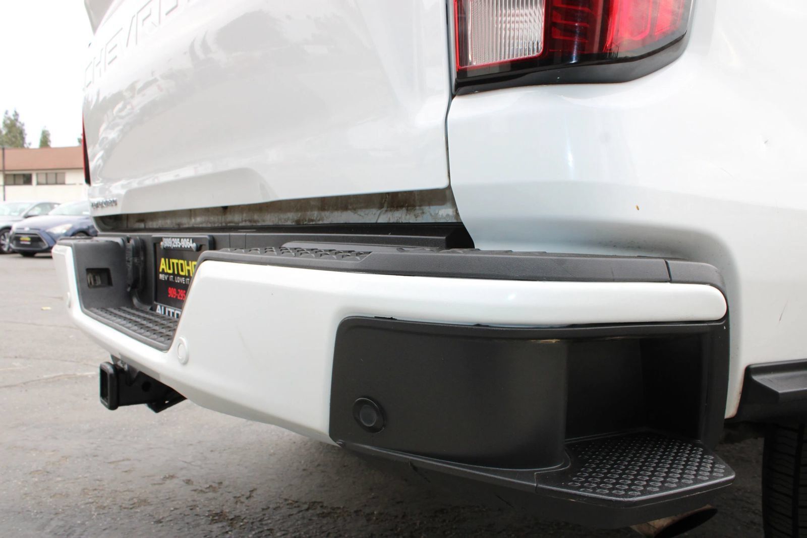 Used 2024 Chevrolet Colorado Trail Boss w/ Technology Package AWD/4WD image 39