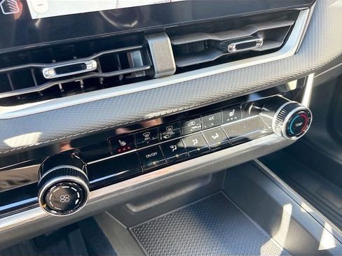 New 2026 Chevrolet Equinox LT w/ LPO, Floor Liner Package image 25