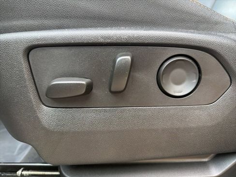 Used 2023 GMC Yukon AT4 w/ AT4 Premium Plus Package image 11