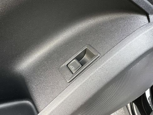 New 2025 Audi Q5 Premium image 12