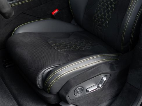 Used 2024 Lamborghini Urus Performante image 42