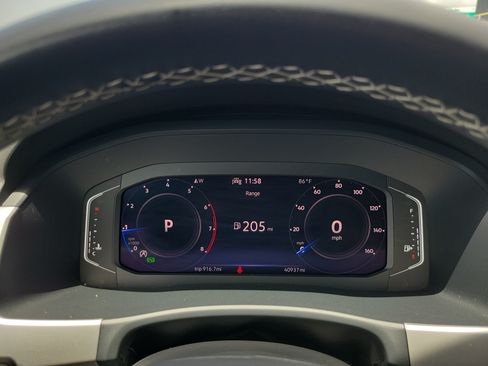 Used 2023 Volkswagen Atlas SE FWD image 29
