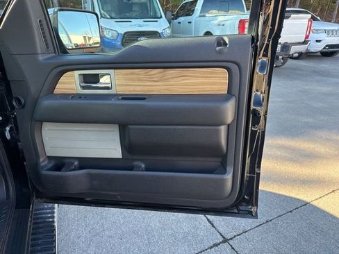 Used 2011 Ford F150 Lariat w/ Lariat Chrome Pkg image 8