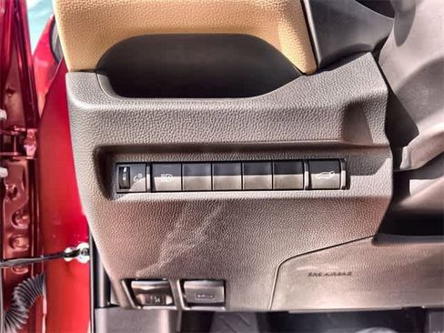 Used 2025 Toyota RAV4 XLE Premium image 29