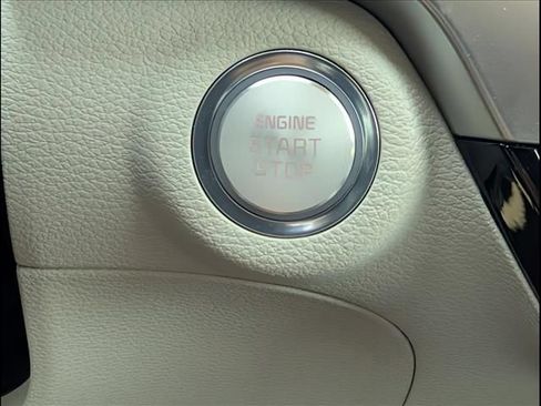 Used 2024 Kia Telluride S w/ S Sunroof Package FWD image 12