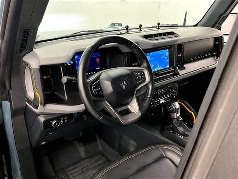 Used 2023 Ford Bronco Badlands w/ Sasquatch Package AWD/4WD image 15