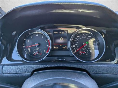 Used 2020 Volkswagen GTI SE image 12