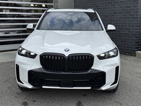 Used 2024 BMW X5 xDrive40i w/ M Sport Package AWD/4WD image 2