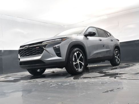 New 2026 Chevrolet Trax RS w/ Sunroof Package image 12