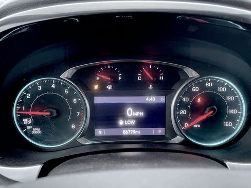 Used 2021 Chevrolet Traverse LT image 26