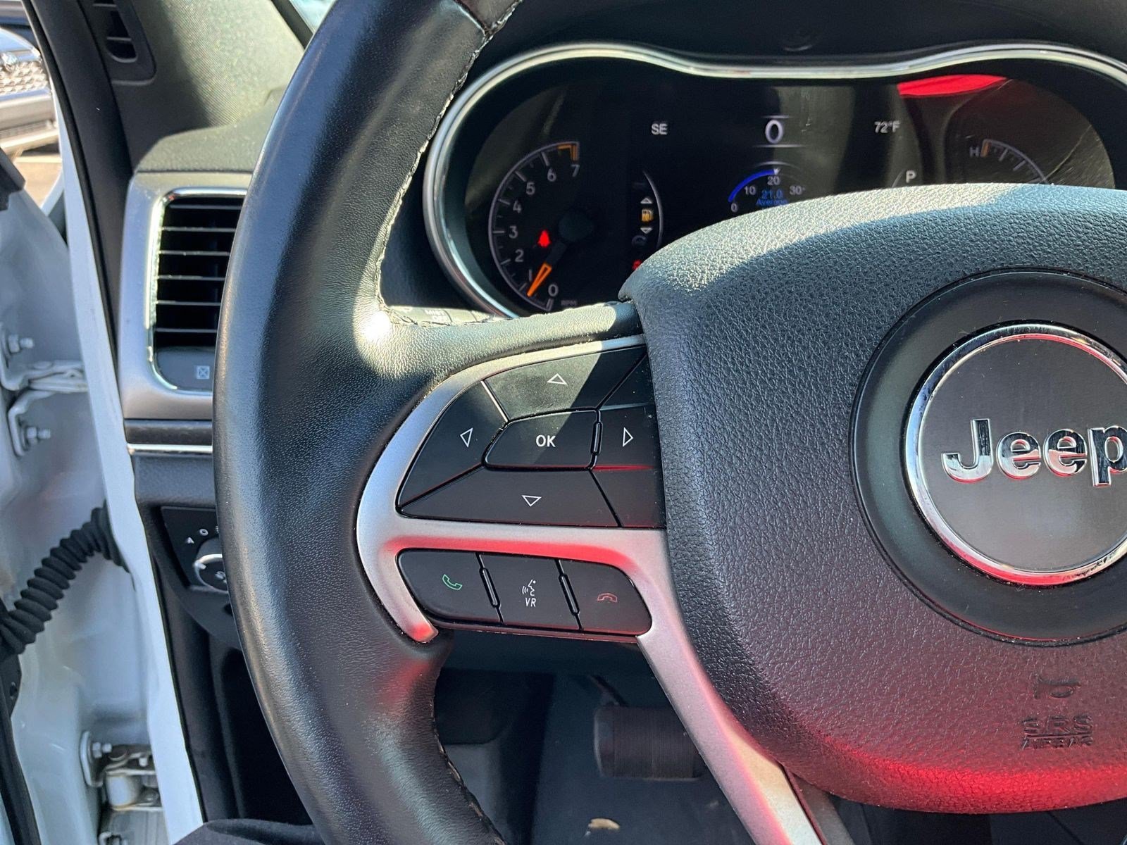 Used 2018 Jeep Grand Cherokee Limited AWD/4WD image 10
