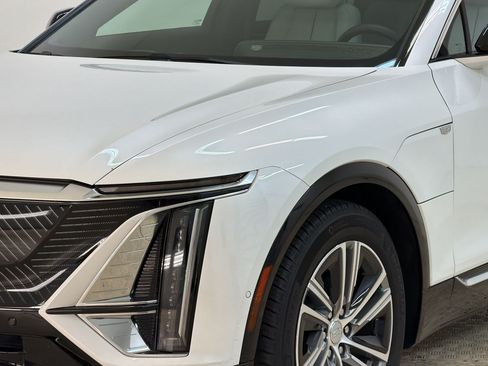 Certified 2024 Cadillac Lyriq Luxury RWD image 12