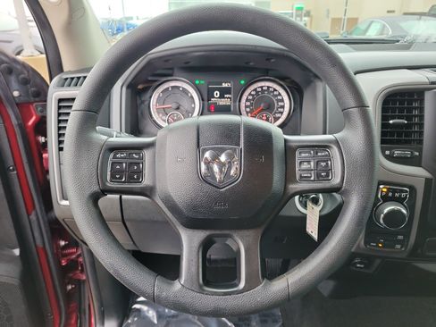 Used 2018 RAM 1500 Express image 21