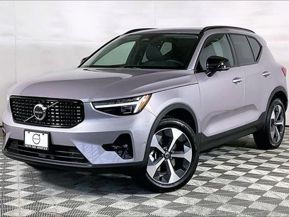 New 2026 Volvo XC40 B5 Plus w/ Protection Package Premier