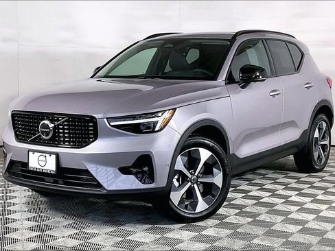 New 2026 Volvo XC40 B5 Plus w/ Protection Package Premier AWD/4WD image 1