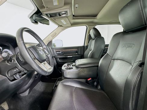 Used 2014 RAM 2500 Laramie w/ Convenience Group AWD/4WD image 9